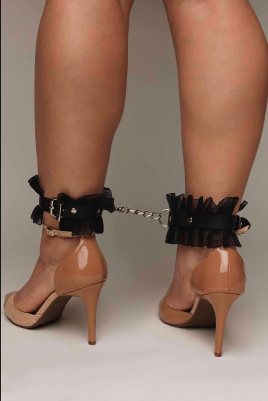 Elegancia atada- Negro/blanco